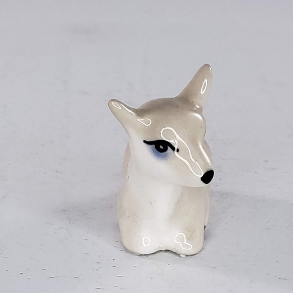 Vintage Szeiler England Deer Fawn Miniature Figurine Lying Down - Picture 2 of 6